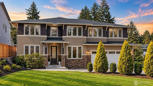 10219 125th Ave Ne, Kirkland, WA, 98033-8813 | Card Image