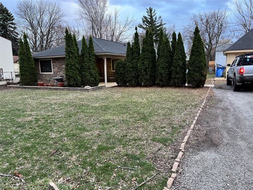 20535 Powers Ave, Dearborn Heights, MI, 48125-2931 | Card Image
