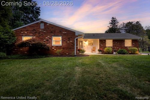 3687 Van Amberg Rd, Brighton, MI, 48114-9249 | Card Image