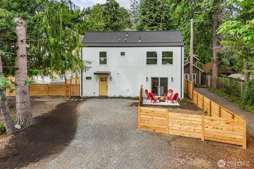1540 Ne 113th St, Seattle, WA, 98125-6564 | Card Image