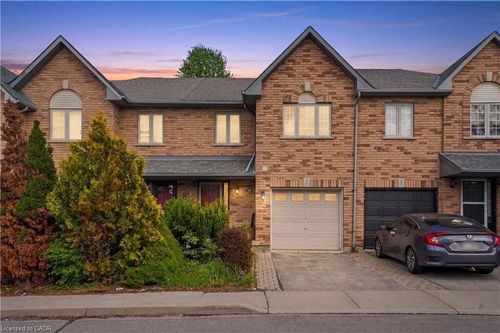 2-565 Rymal Road E, Hamilton, ON, L8W3Y2 | Card Image