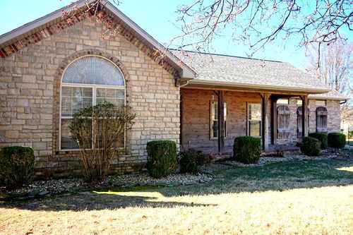 130 Trafalgar Ln, Branson, MO, 65616-3403 | Card Image