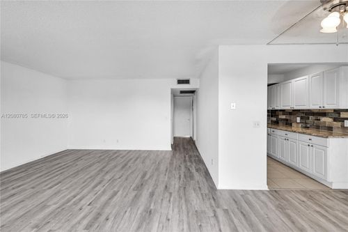 413e-300 Sw 134th Way, Pembroke Pines, FL, 33027-2057 | Card Image