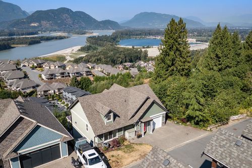 43726 Alameda Dr, Chilliwack, BC, V2R0J9 | Card Image