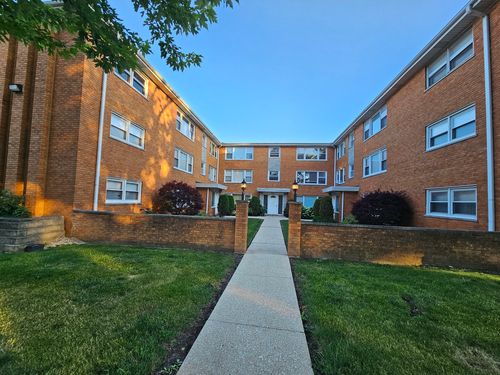 2f-6925 W 64th Place, Chicago, IL, 60638 | Card Image