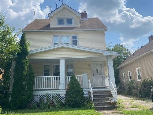 3245 E 139th St, Cleveland, OH, 44120-3971 | Card Image
