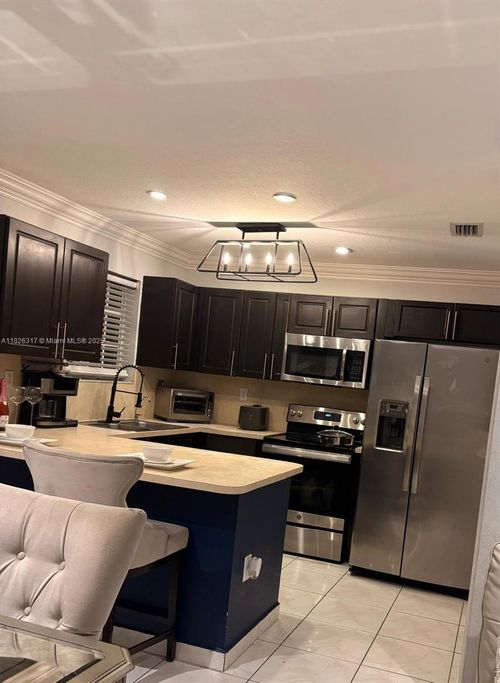 5-9338 Nw 114th Ter, Hialeah Gardens, FL, 33018-4267 | Card Image