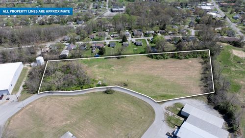 247 Johnston Trce, Hopkinsville, KY, 42240-2836 | Card Image