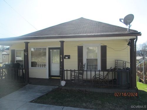 618 Buckner St, Bristol, VA, 24201-4202 | Card Image