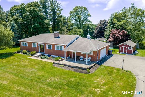 12 Valley View Rd, Newtown, CT, 06470-1922 | Card Image