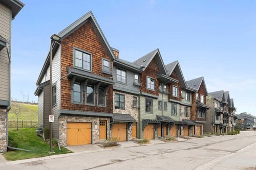 162 Ascot Pt Sw, Calgary, AB, T3H0X1 | Card Image
