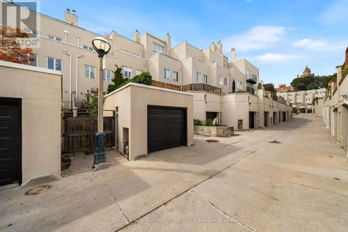 213 Walmer Road, Toronto (Casa Loma), ON, M5R3P7 | Card Image