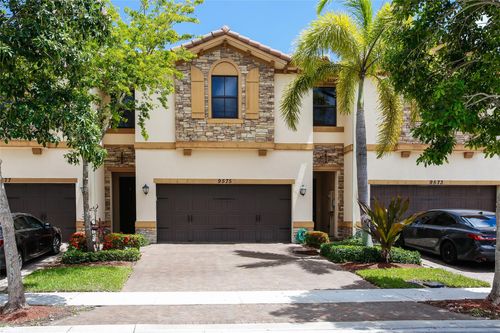 9575 Town Parc Cir N, Parkland, FL, 33076-3875 | Card Image