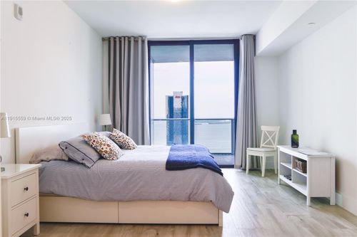 unit-3002-1010 Brickell Ave, Miami, FL, 33131-3776 | Card Image