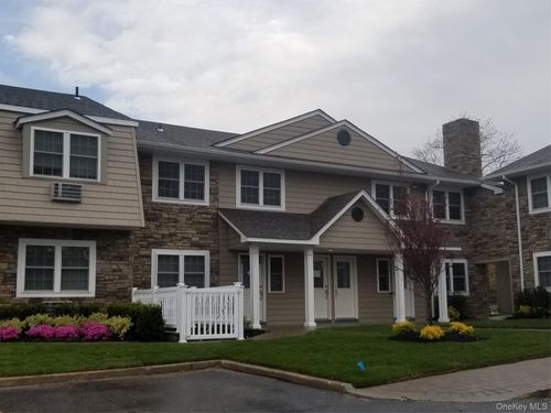 i8-830-830 Terrace Road, Islip, NY, 11705 | Card Image