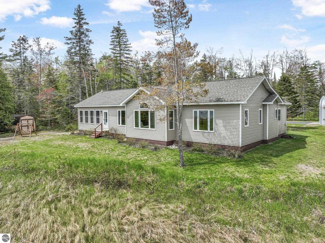 21495 Us Highway 23 N, House other with 2 bedrooms, 2 bathrooms and null parking in Millersburg MI | Image 11
