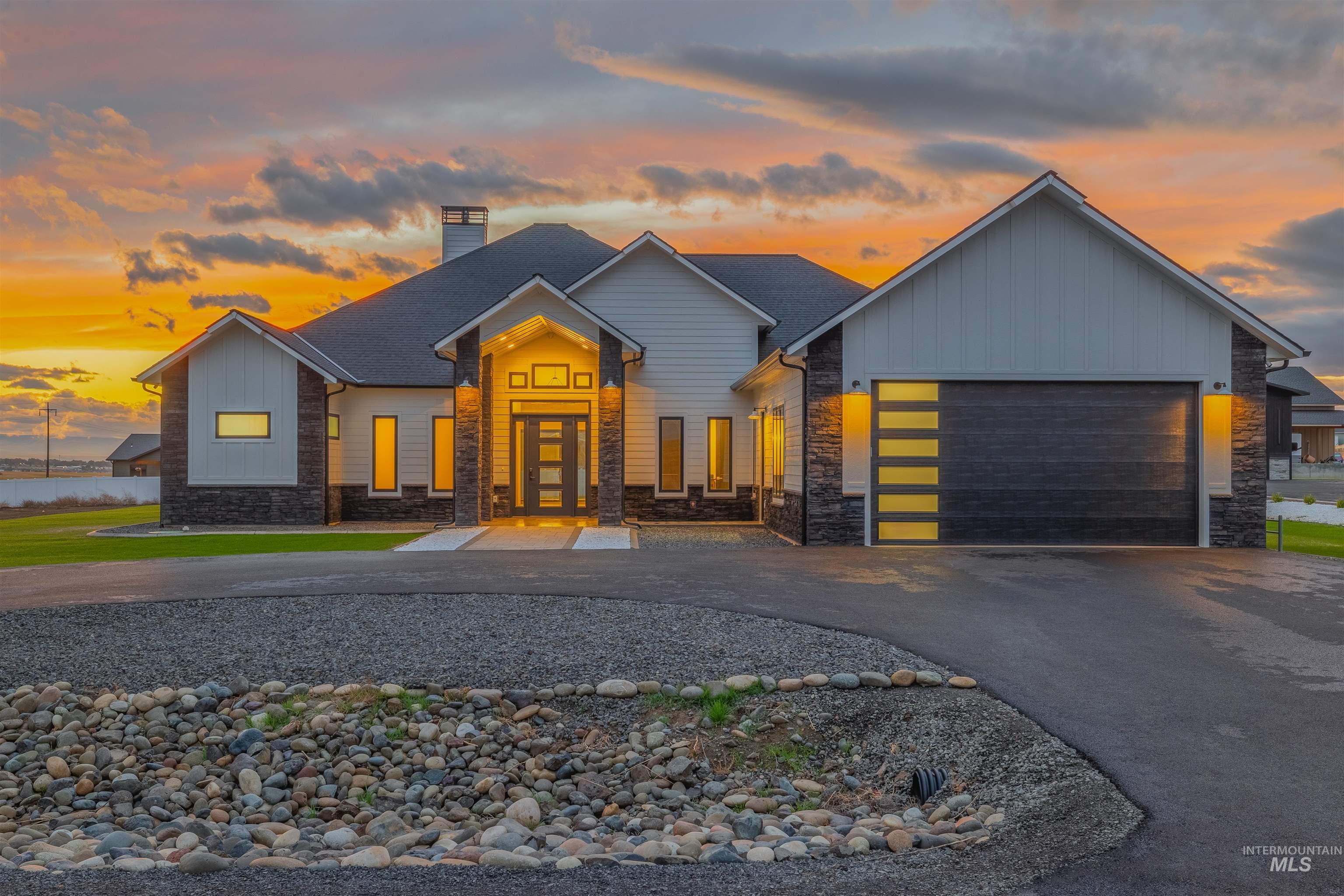 2112 Mountain Vista Ct, For Sale in Lewiston Zoocasa