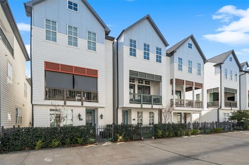 3307 Timbergrove Oaks St, Houston, TX, 77008-6477 | Card Image