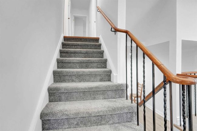 404 Hansen Rd N, House attached with 4 bedrooms, 4 bathrooms and 4 parking in Brampton ON | Image 23