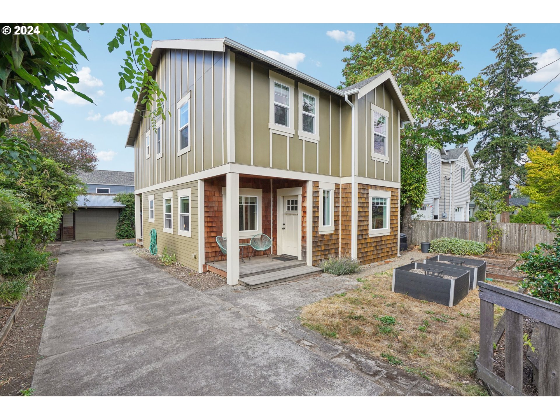 Beech St, Portland, OR 97213