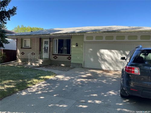604 Dalgliesh Dr, Regina, SK, S4R6L8 | Card Image