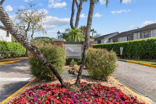 11048 Sw 154th Ct, Miami, FL, 33196-2734 | Card Image