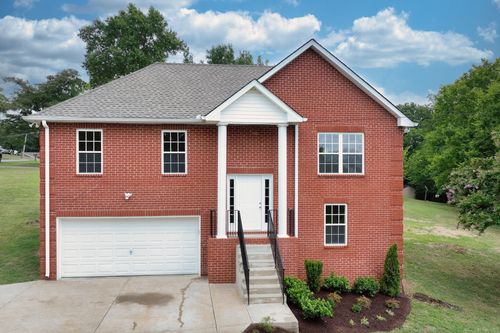 101 Anna Dr, Goodlettsville, TN, 37072-3472 | Card Image