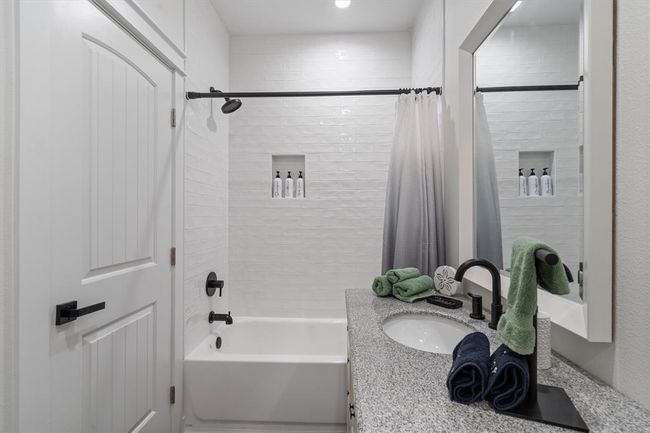 Bathroom 2 | Image 27