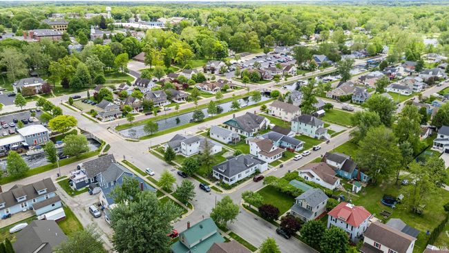 808 W Canal St, House other with 3 bedrooms, 2 bathrooms and null parking in Winona Lake IN | Image 7