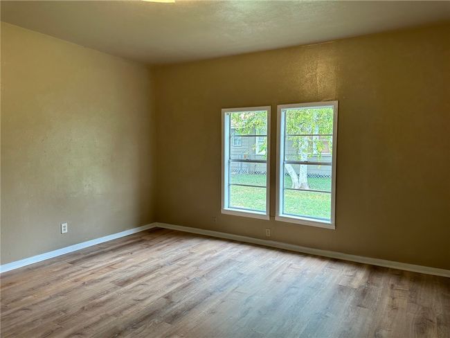 A - 616 Hall St, House attached with 4 bedrooms, 2 bathrooms and null parking in Sinton TX | Image 16