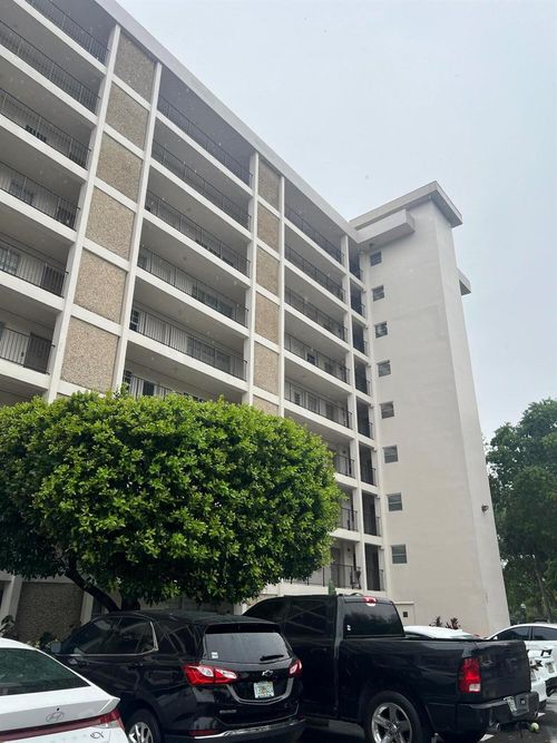 901-3300 N Palm Aire Drive, Pompano Beach, FL, 33069 | Card Image