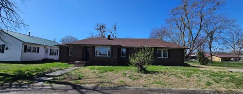 209 N Reader St, Mounds, IL, 62964-1226 | Card Image