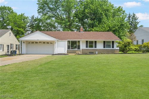 1077 Brandon Rd, Cleveland Heights, OH, 44112-3629 | Card Image