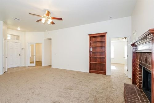 10928 Nw 38th Ter, Yukon, OK, 73099-2902 | Card Image