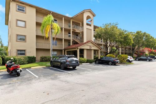 204d-1151 Sw 128th Ter, Pembroke Pines, FL, 33027-4086 | Card Image