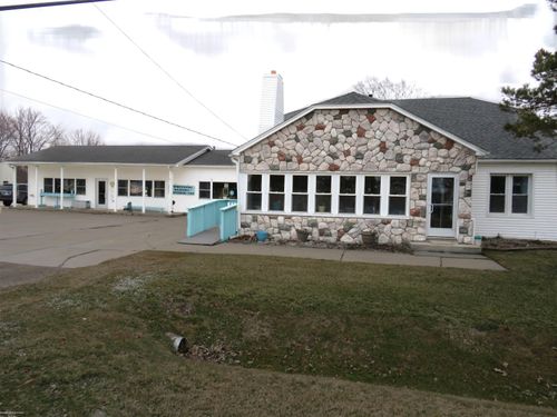 8622 Dixie Hwy, Fair Haven, MI, 48023-2908 | Card Image