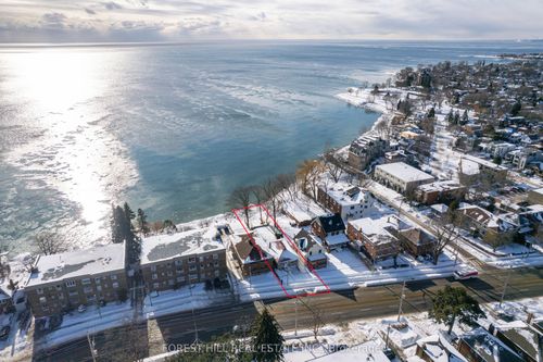 2703 Lake Shore Boulevard W, Etobicoke, ON, M8V1G6 | Card Image