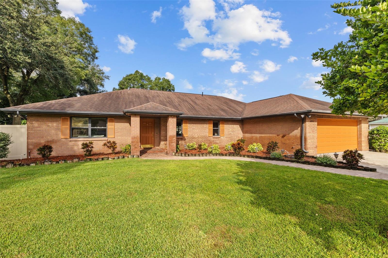 Laurelwood Ln, Valrico, FL 33596
