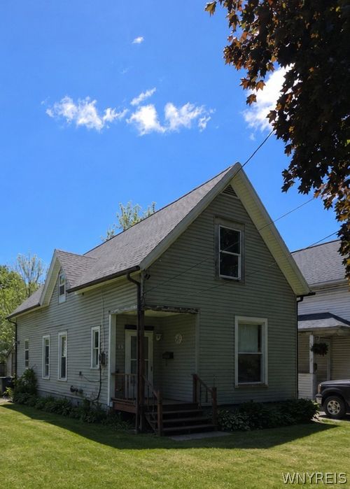 13 3rd Ave, North Tonawanda, NY, 14120-6627 | Card Image