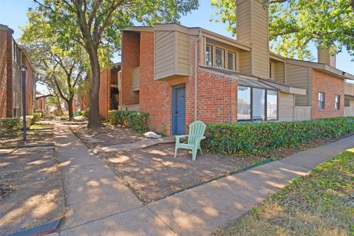 812-9254 Forest Ln, Dallas, TX, 75243-8910 | Card Image