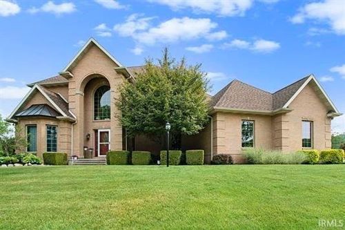 8173 E Walnut Rdg, New Carlisle, IN, 46552-9074 | Card Image