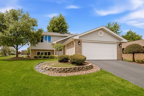 13764 W Deervalley Dr, Homer Glen, IL, 60491-8675 | Card Image