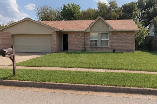 208 Nettletree St, Arlington, TX, 76018-1624 | Card Image