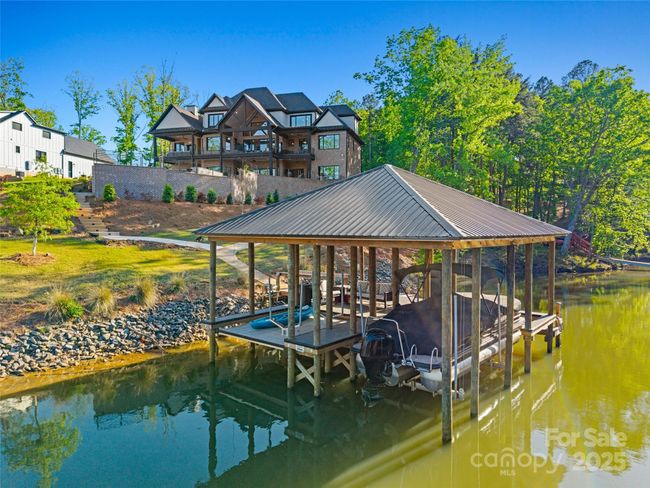 385 Squirrel Ln, House other with 5 bedrooms, 8 bathrooms and null parking in Lake Wylie SC | Image 43