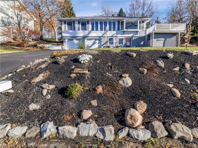 Easy Landscaping on Front of Roadside | Image 2