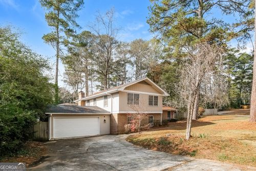 543 Tahoe Cir, Stone Mountain, GA, 30083-4447 | Card Image