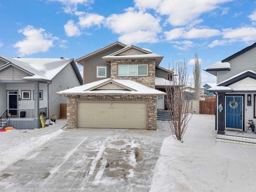 94 Mackenzie Cres, Lacombe, AB, T4L0B2 | Card Image