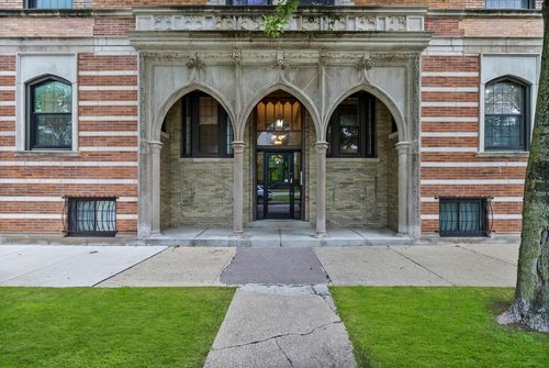 gn-5001 S King Dr, CHICAGO, IL, 60615-2371 | Card Image