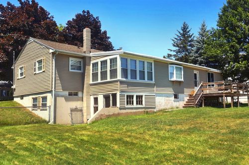 33 Johnson St, Newburyport, MA, 01950-3819 | Card Image