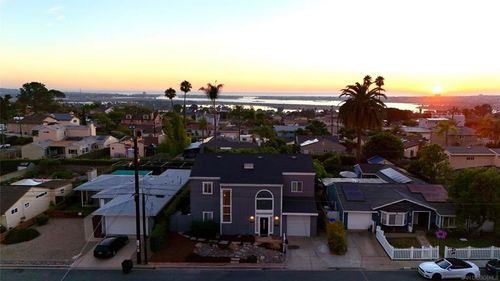 2628 Grandview St, San Diego, CA, 92110-1147 | Card Image